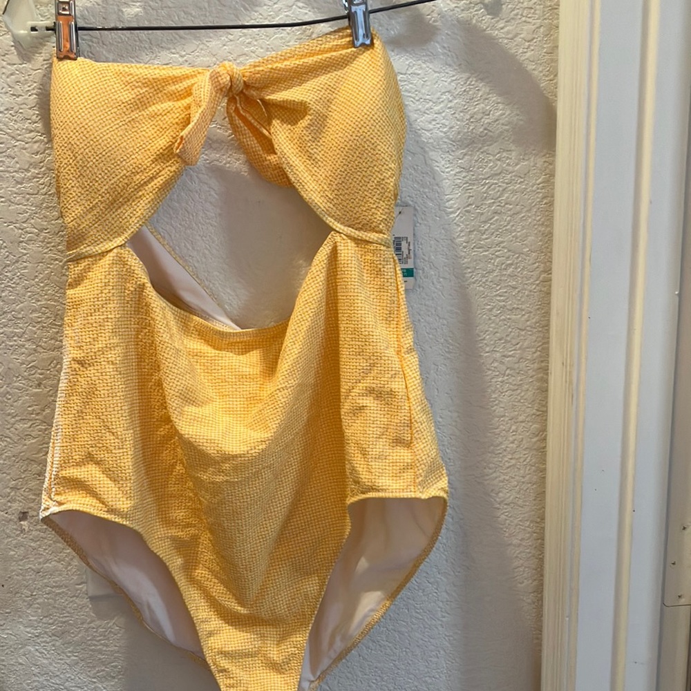 FINAL MARKDOWN No boundaries Junior strapless swimsuit extra large nwt
